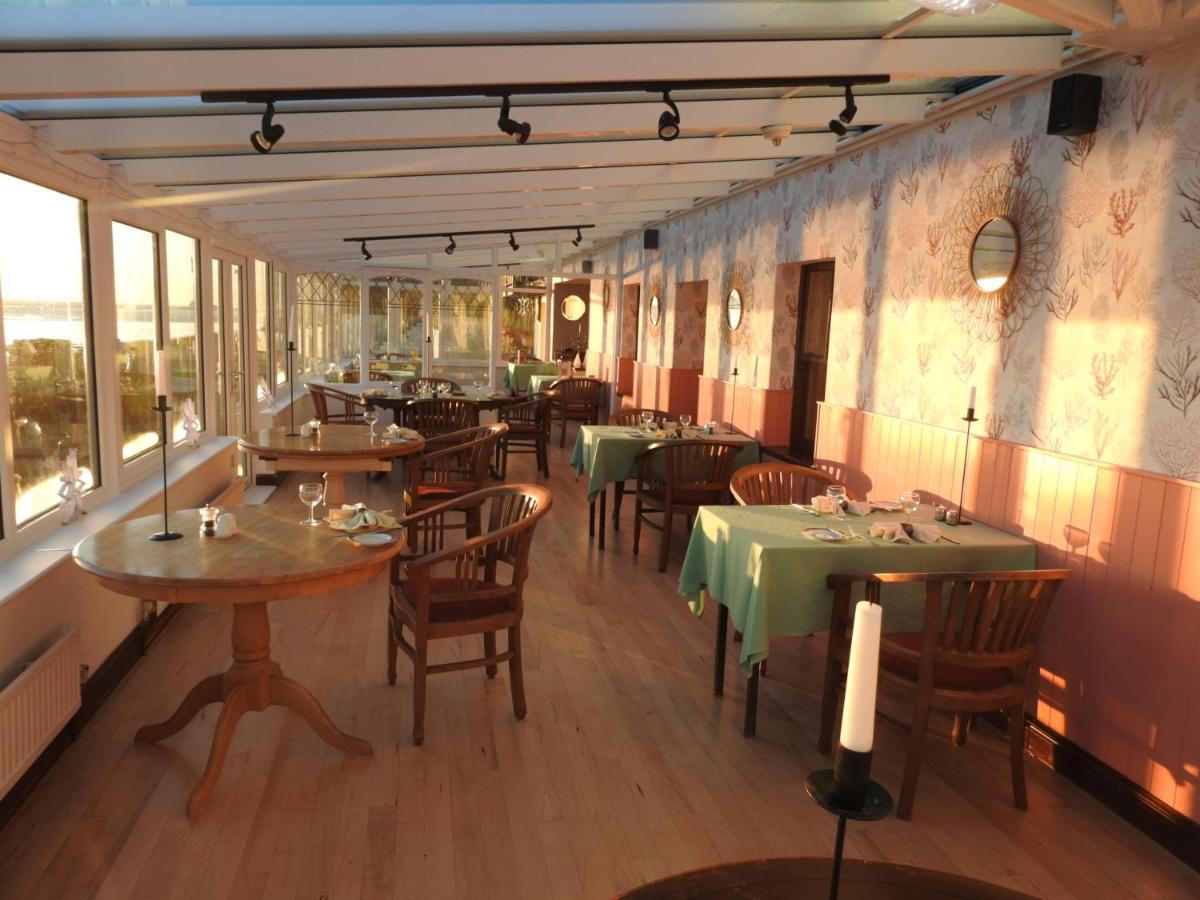 The Bay Horse Hotel And Restaurant Ълвърстън Екстериор снимка