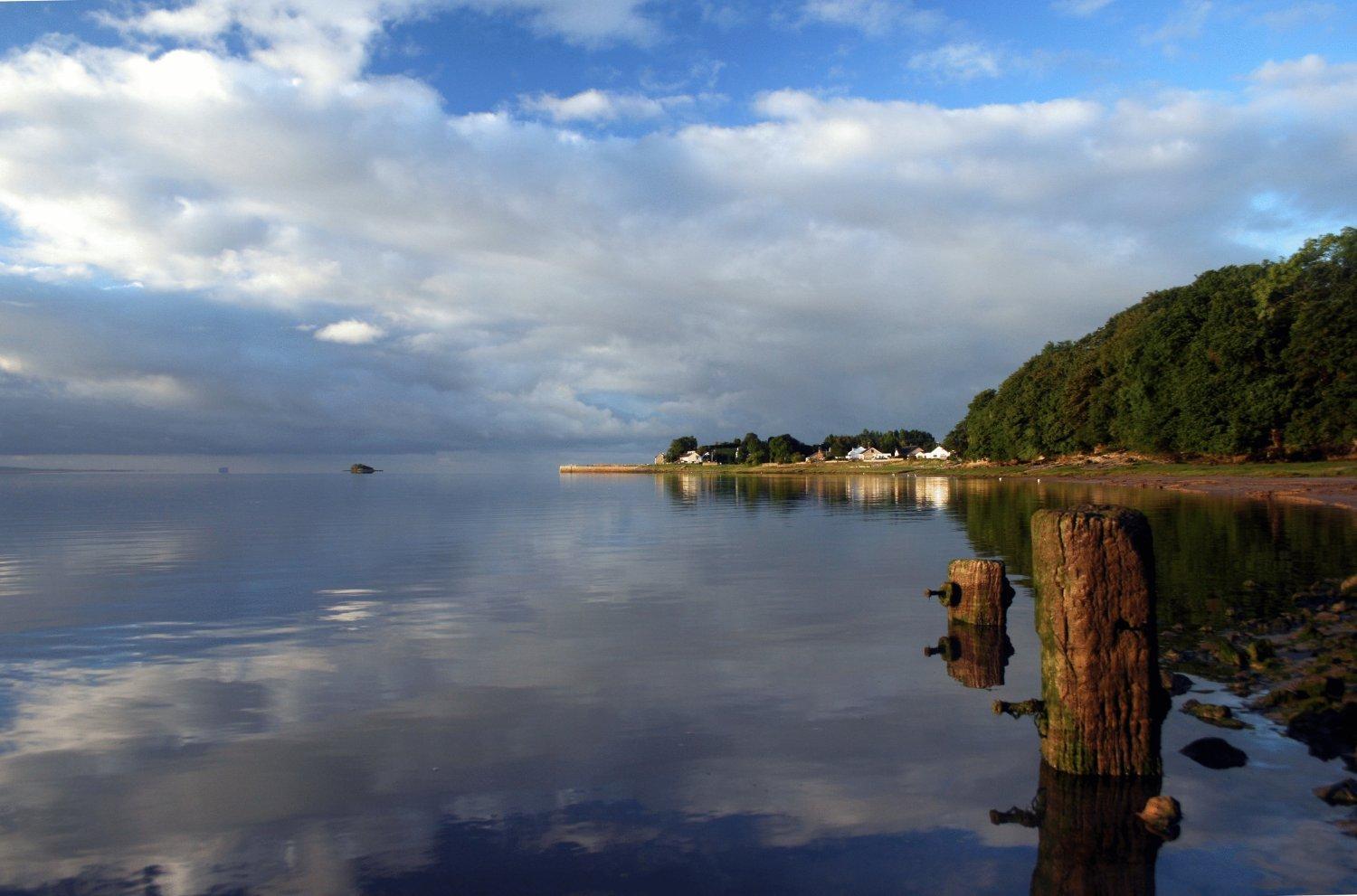 The Bay Horse Hotel And Restaurant Ълвърстън Екстериор снимка